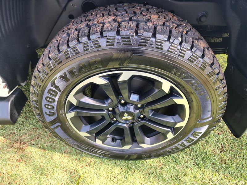  L200 TRITON  2.4 16V Turbo Sport HPE CD 4X4 13