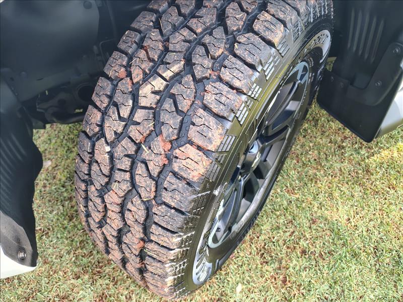  L200 TRITON  2.4 16V Turbo Sport HPE CD 4X4 14