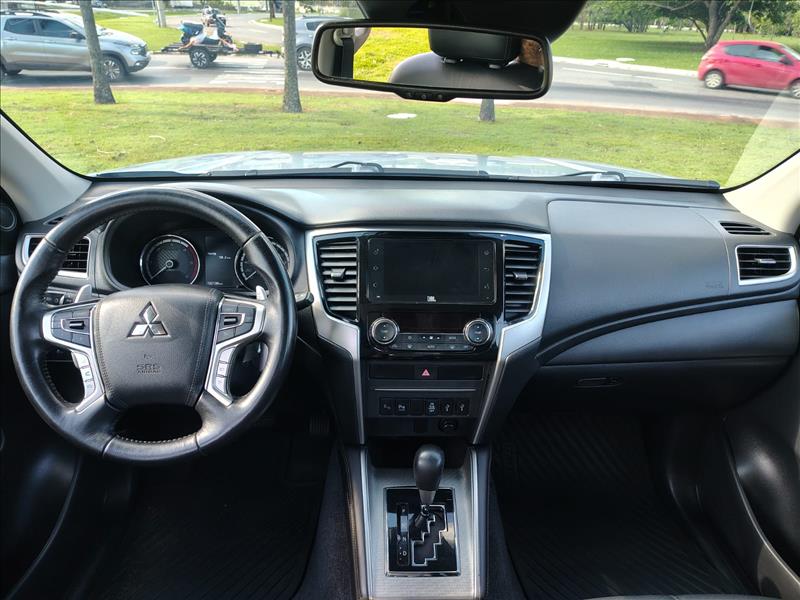  L200 TRITON  2.4 16V Turbo Sport Hpe-s CD 4X4 7