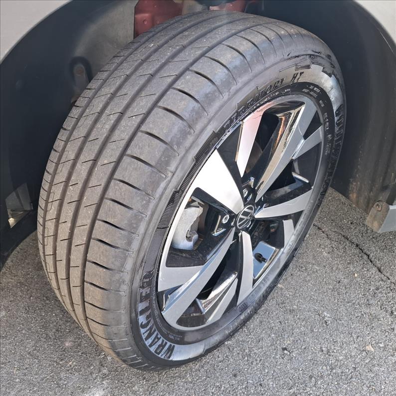 NIVUS 1.0 200 TSI Highline NIVUS 1.0 200 TSI Highline