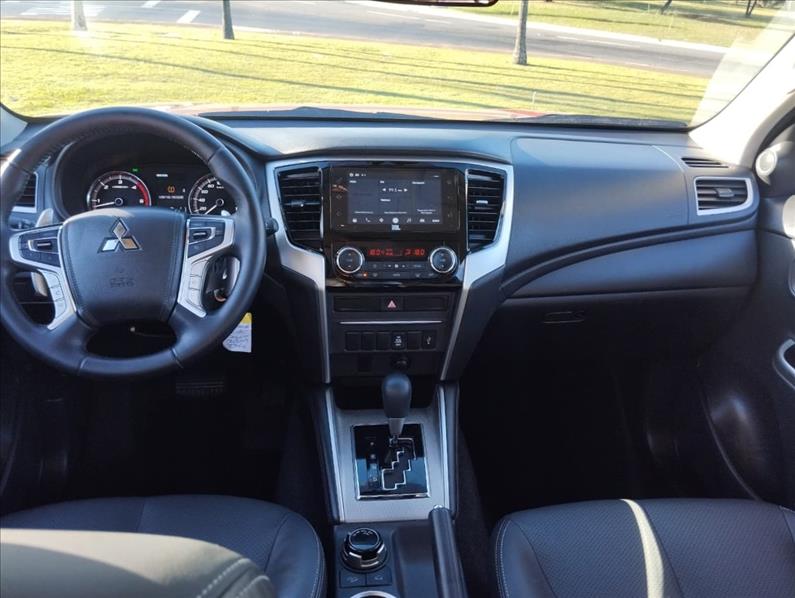  L200 TRITON  2.4 16V Turbo Sport HPE CD 4X4 8