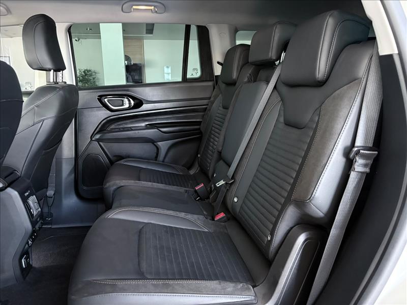  COMMANDER  1.3 T270 Turbo Limited 9