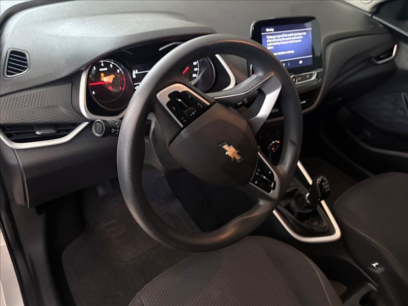  ONIX  1.0 Plus LT 11