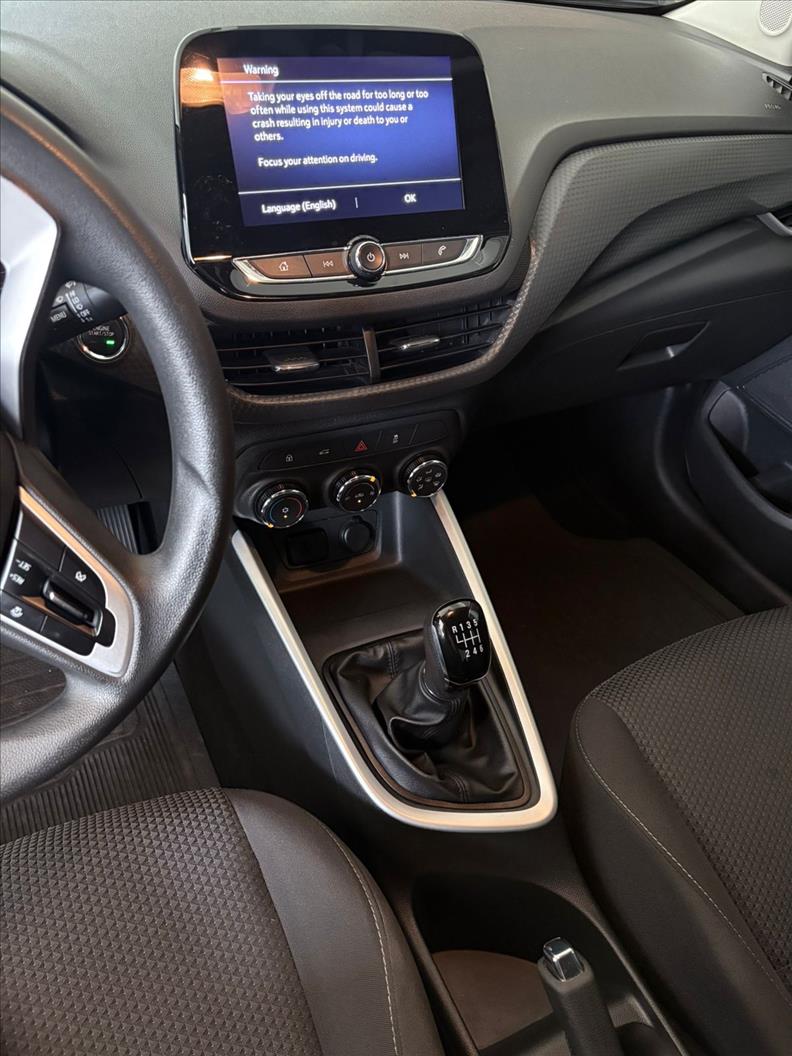  ONIX  1.0 Plus LT 12