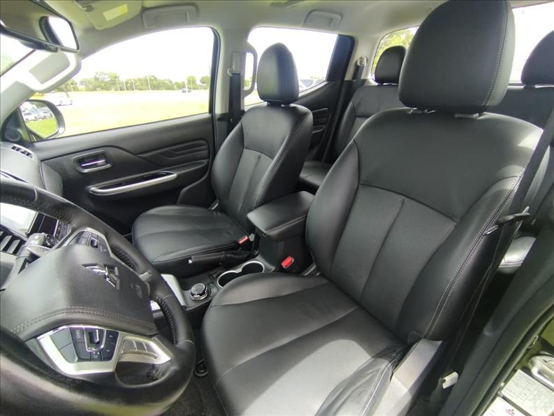  L200 TRITON  2.4 16V Turbo Sport Hpe-s CD 4X4 5