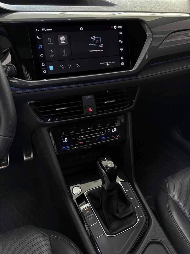  TAOS  1.4 250 TSI Highline 13