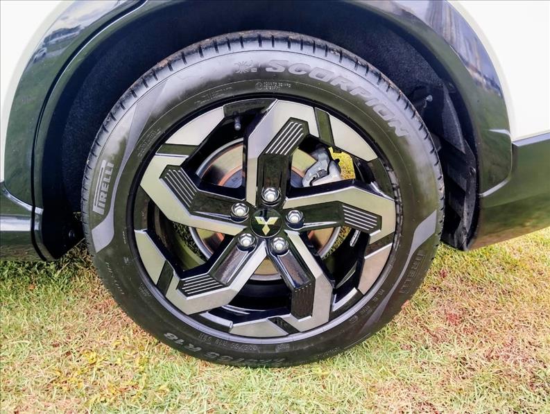  ECLIPSE CROSS  1.5 Mivec Turbo Hpe-s Black S-awc 15