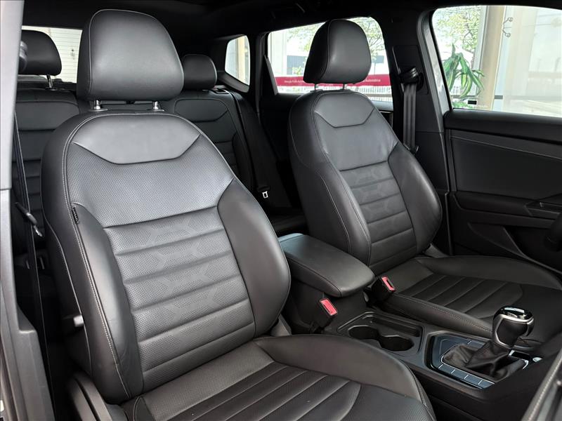  TAOS  1.4 250 TSI Highline 5
