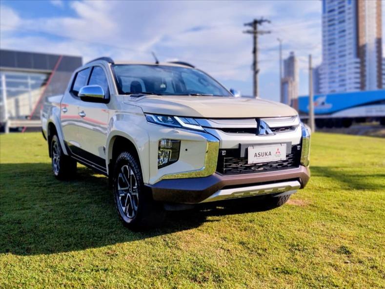  L200 TRITON  2.4 16V Turbo Sport Hpe-s Terra CD 4X4 0