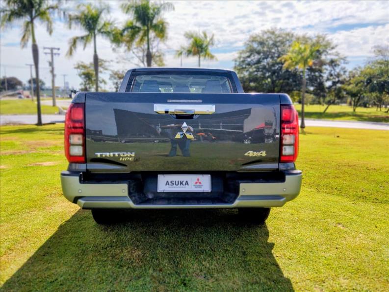  TRITON  2.4 Biturbo CD Hpe-s 4X4 2