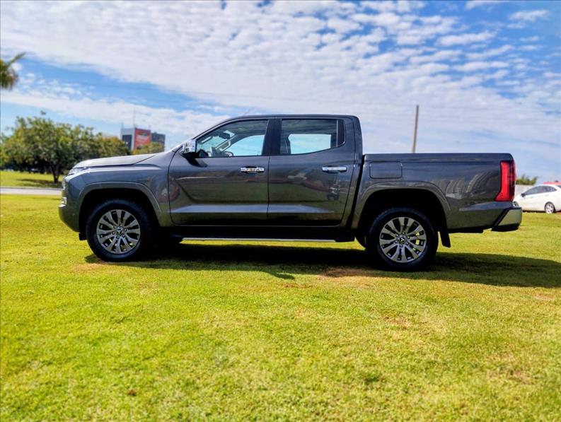  TRITON  2.4 Biturbo CD Hpe-s 4X4 4