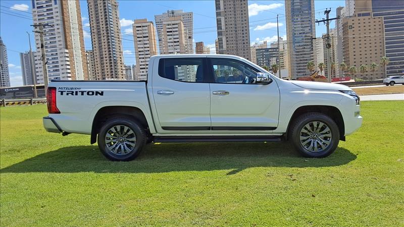 TRITON  2.4 Biturbo CD HPE 4X4 3