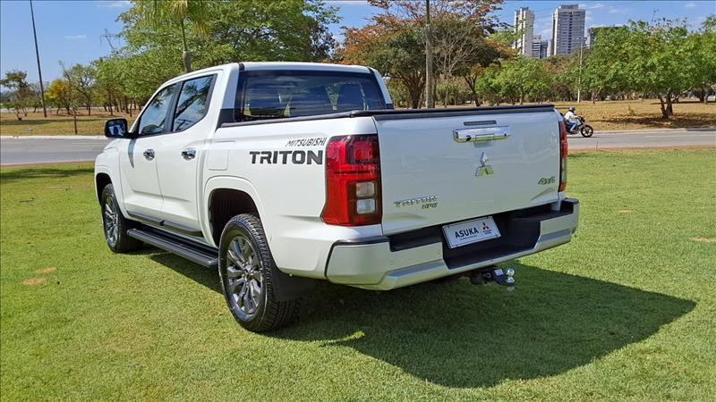  TRITON  2.4 Biturbo CD HPE 4X4 1