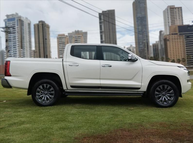  TRITON  2.4 Biturbo CD HPE 4X4 1