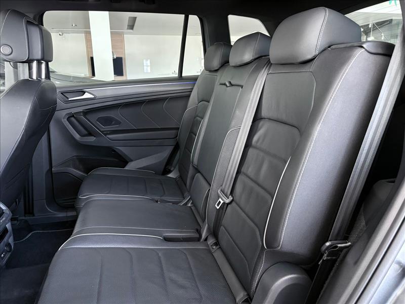  TIGUAN  2.0 300 TSI Allspace R-line 9