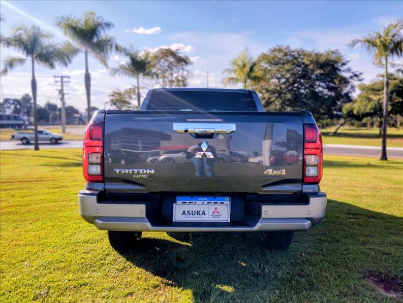  TRITON  2.4 Biturbo CD Hpe-s 4X4 2
