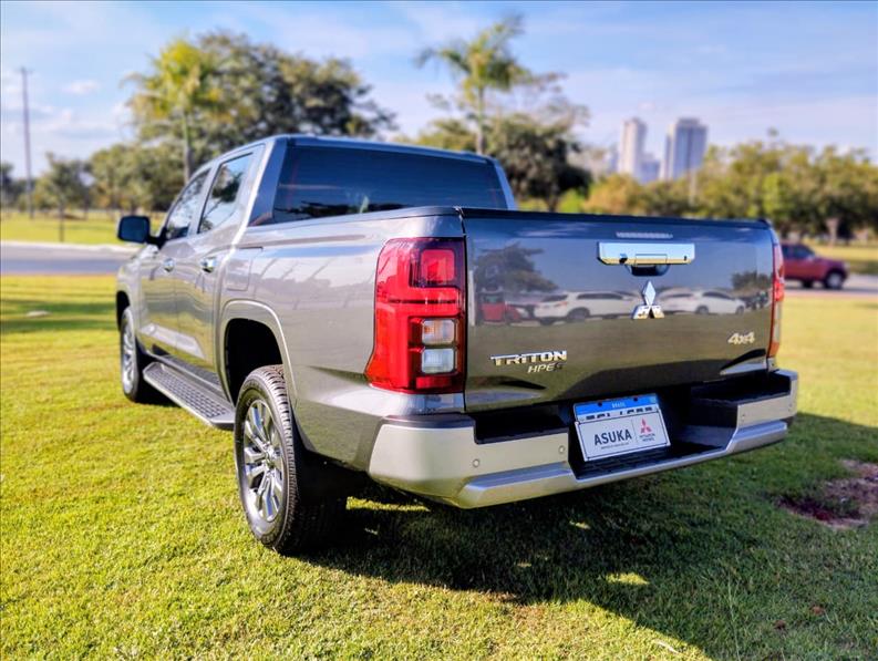  TRITON  2.4 Biturbo CD Hpe-s 4X4 5
