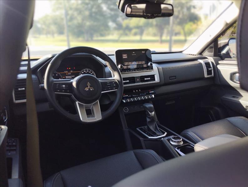  TRITON  2.4 Biturbo CD Hpe-s 4X4 10