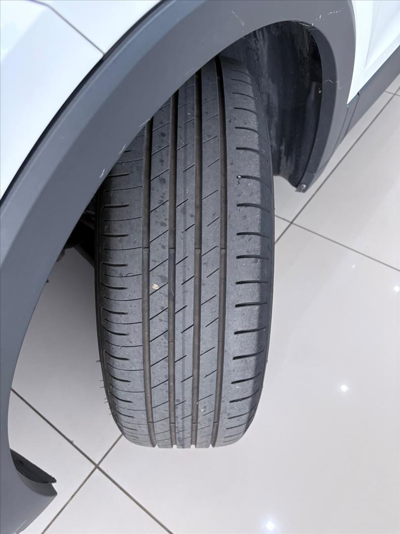  T-CROSS  1.0 200 TSI Sense 16