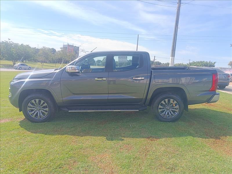  TRITON  2.4 Biturbo CD Hpe-s 4X4 4
