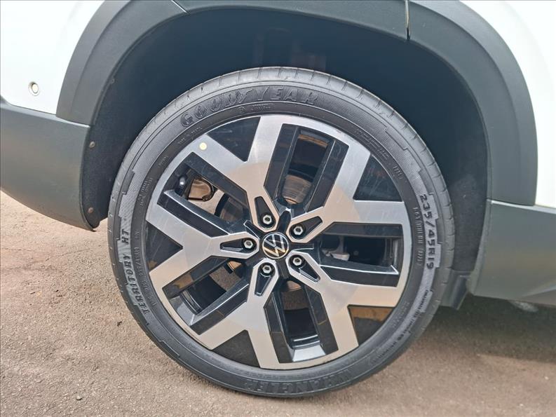  TAOS  1.4 250 TSI Highline 12