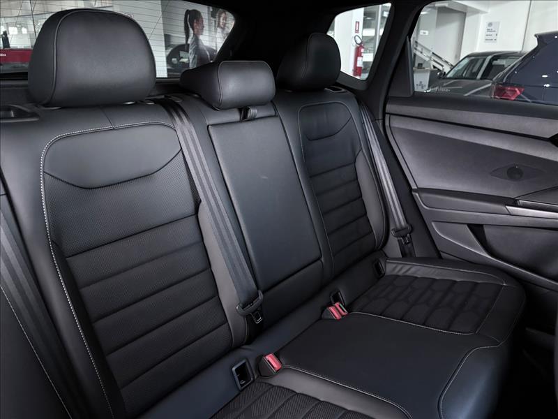  TAOS  1.4 250 TSI Highline 7