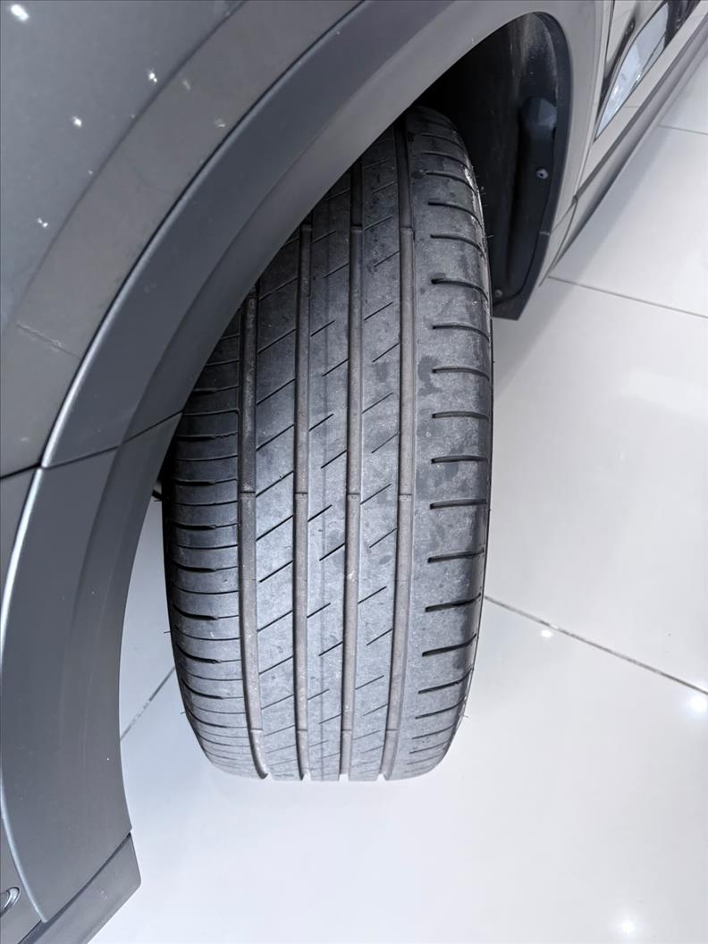  TAOS  1.4 250 TSI Highline 17