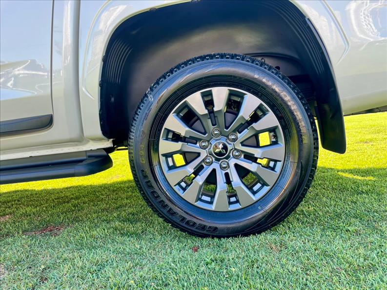  TRITON  2.4 Biturbo CD HPE 4X4 15