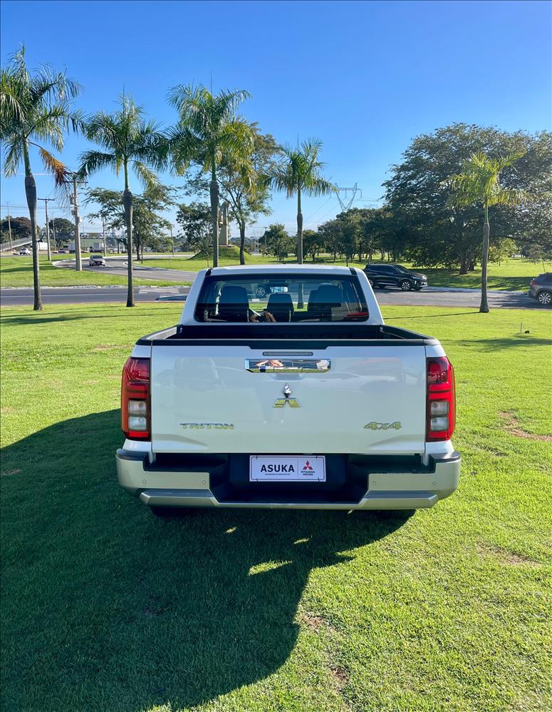  TRITON  2.4 Biturbo CD HPE 4X4 2