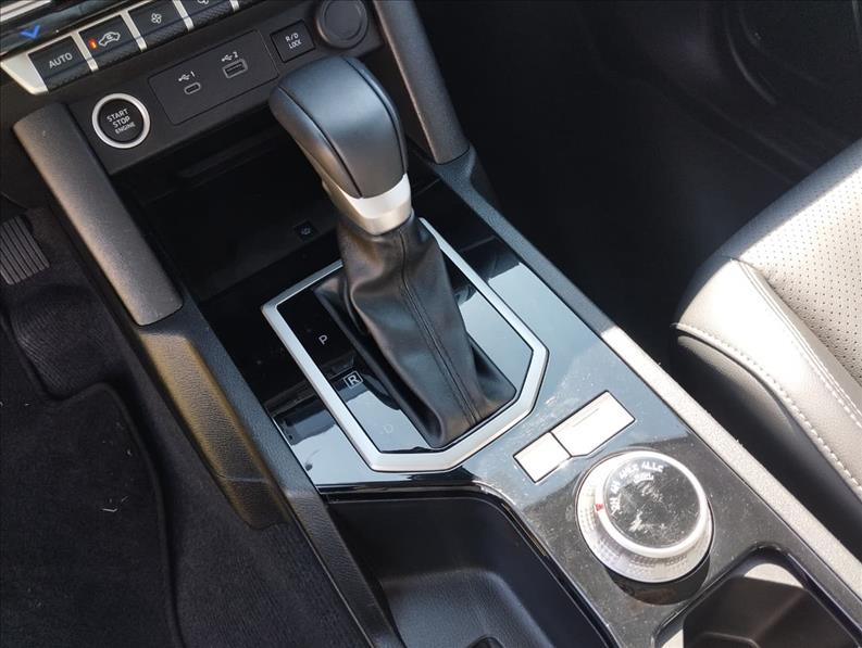  TRITON  2.4 Biturbo CD Hpe-s 4X4 13