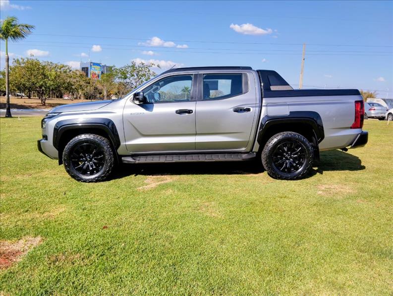  TRITON  2.4 Biturbo CD Katana 4X4 2