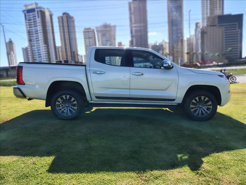  TRITON  2.4 Biturbo CD HPE 4X4 1