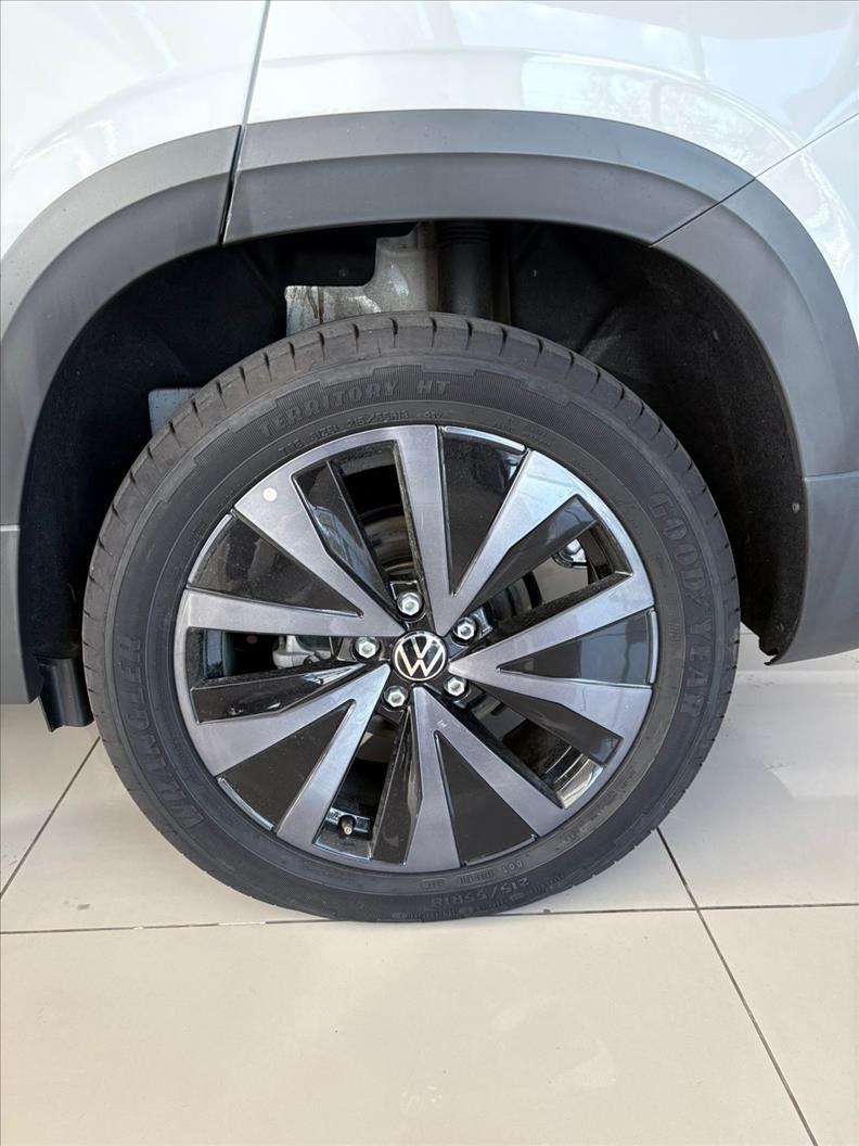  TAOS  1.4 250 TSI Comfortline 18