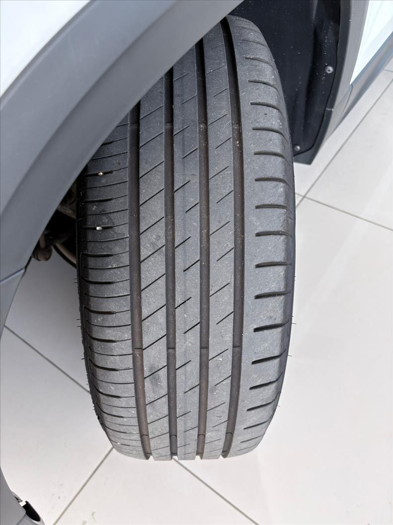  TAOS  1.4 250 TSI Comfortline 16