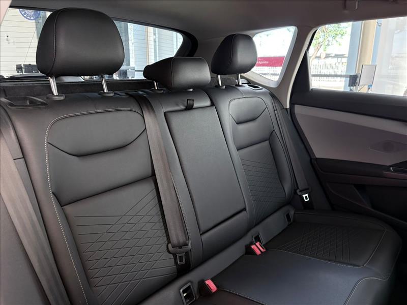  TAOS  1.4 250 TSI Comfortline 8