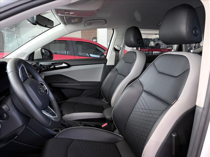  TAOS  1.4 250 TSI Comfortline 8