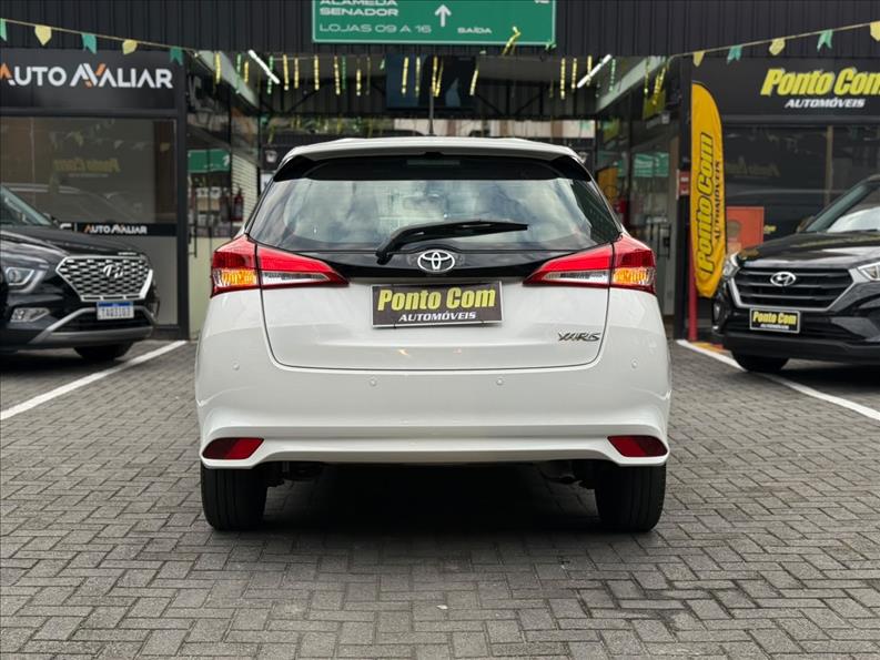 Toyota YARIS 2024