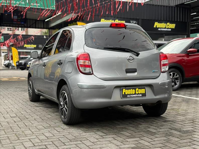 Nissan MARCH 2013