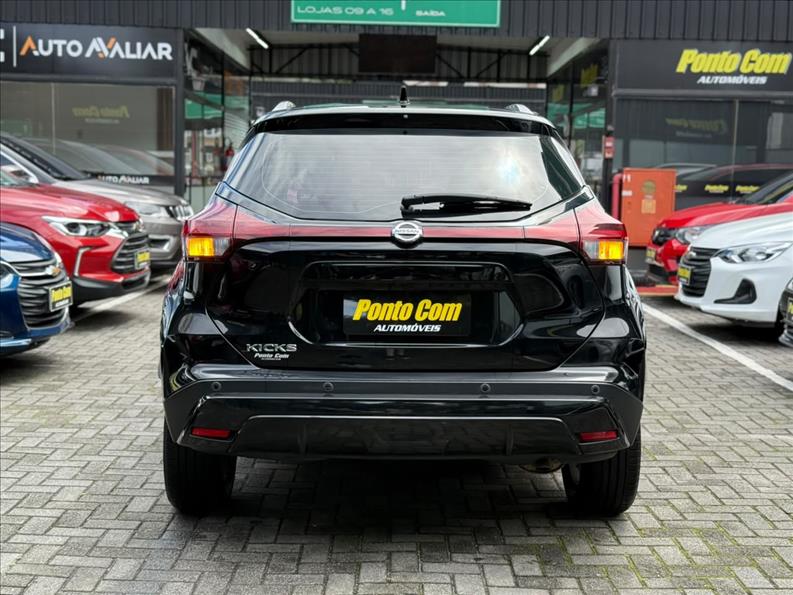 Nissan KICKS 2022