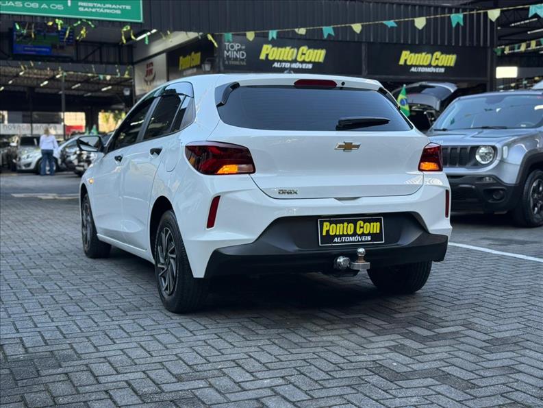 Chevrolet ONIX 2024