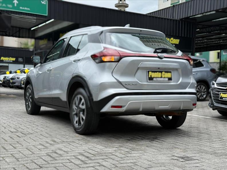 Nissan KICKS 2024