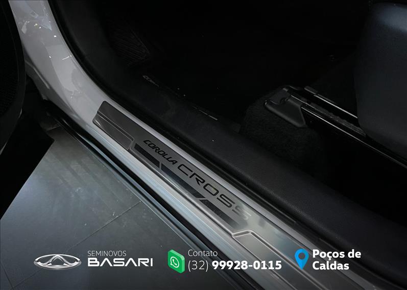 Toyota-COROLLA CROSS-2.0 Vvt-ie XRE