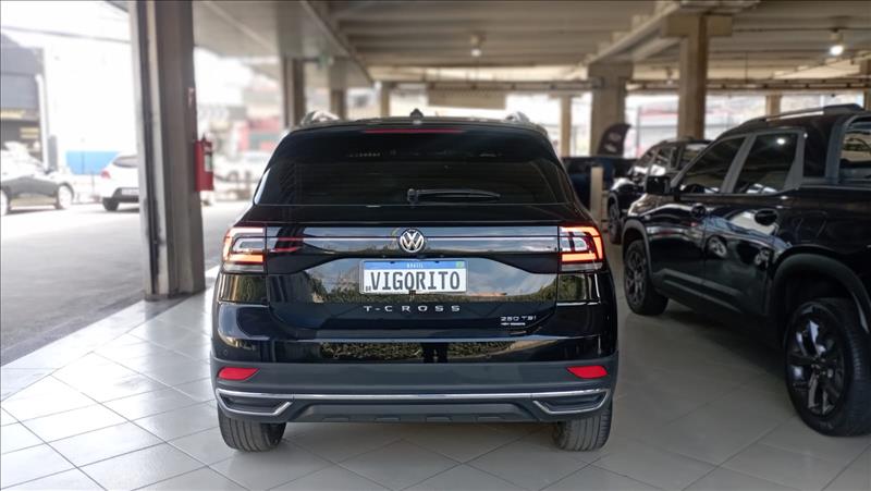  T-CROSS 