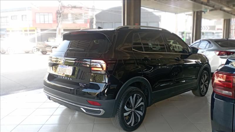  T-CROSS 