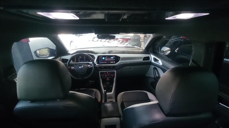  T-CROSS 