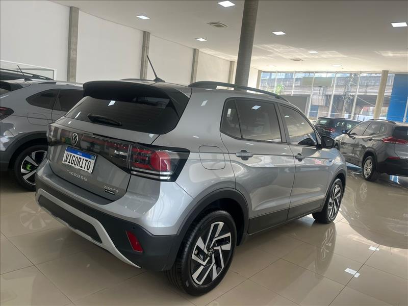  T-CROSS 