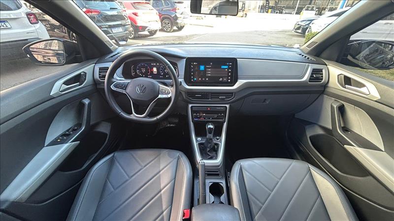  T-CROSS 