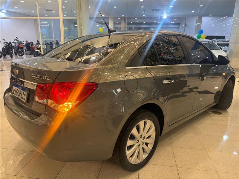  CRUZE 
