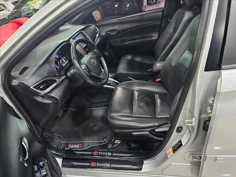  YARIS 