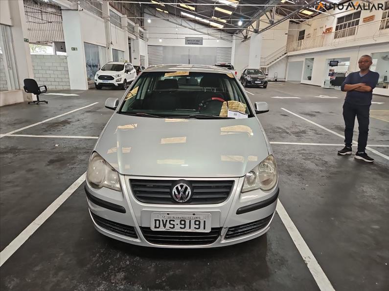  POLO SEDAN 